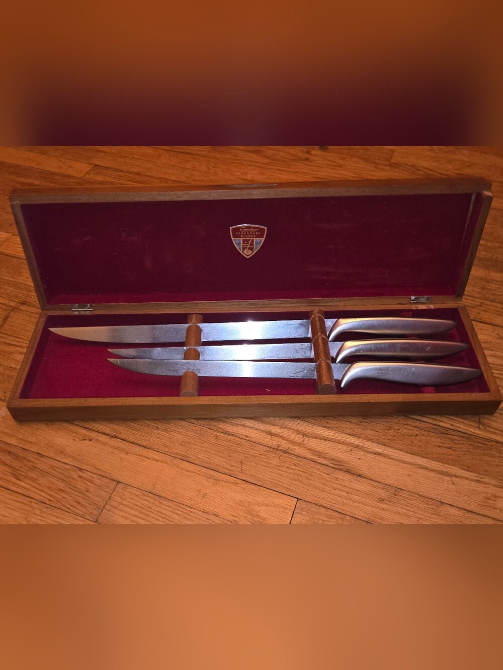 Vintage Gerber Legendary Set of 3 Steak Knives with Walnut Box